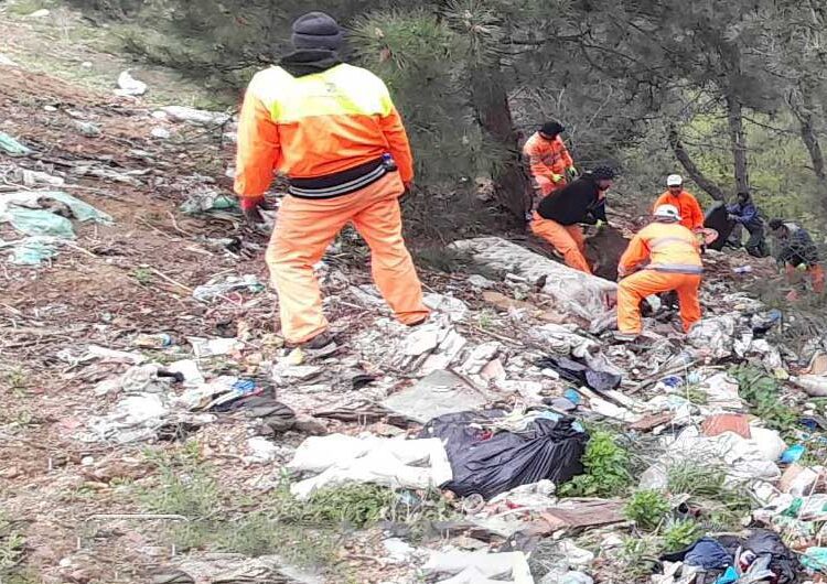 По акцијата „Чисти ридови за сите“ дива депонија повторно на патот кон Царевите кули