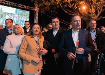 Градоначалникот на Струмица на полноќна Велигденска литургија во црквата „Свети Кирил и Методиј“