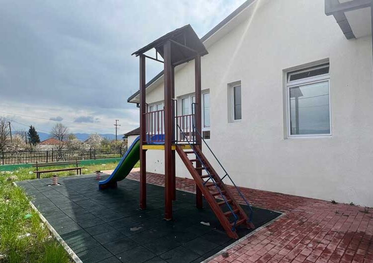 Министерката Јована Тренчевска се сретна со градоначалникот на општина Василево, ја посети и новата Детска градинка во Ангелци која чека согласност да почне со работа