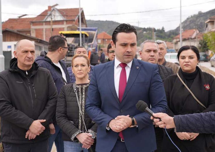 Почна асфалтирањето на улицата покрај реконструираниот порој на „Крушевска Република“