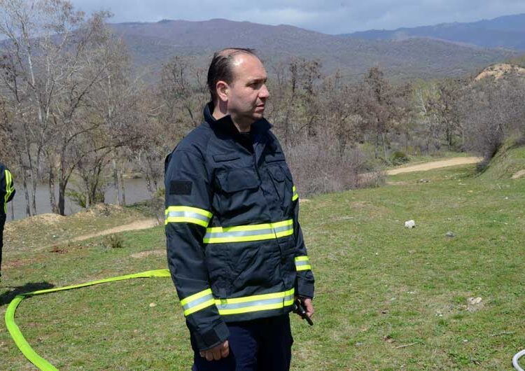 Пожарникарите на Струмица и Петрич со заедничка симулациска вежба кај браната „Иловица“