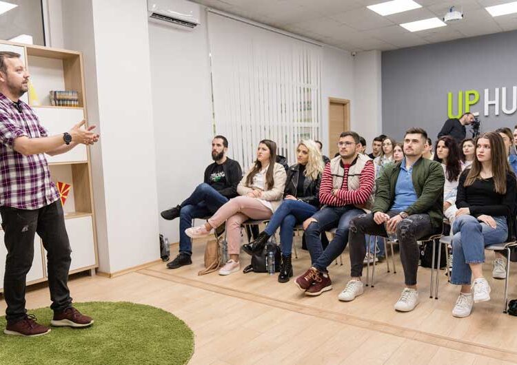 Во „UP HUB“ Струмица се реализира бесплатна тренинг-програма за обука на тема „Дигитален маркетинг“
