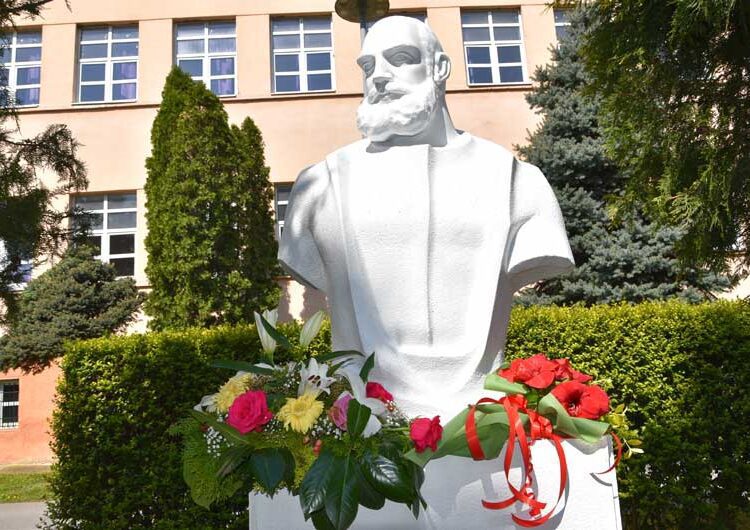 Средното општинско училиште „Јане Сандански“ во Струмица го слави својот патрон