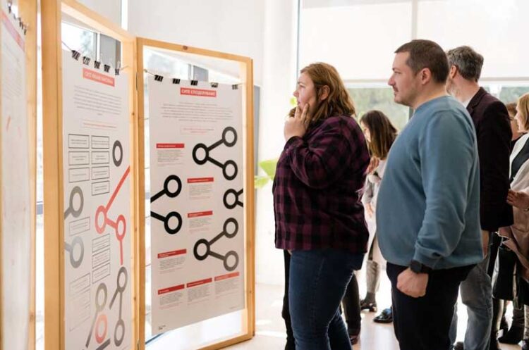 Во „Европската куќа“ во Струмица отворена мултимедијалната изложба „Стаклена соба