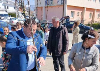 Во Општина Босилово собрани 1000 килограми пластика – за возврат граѓаните добија овошни садници од општината