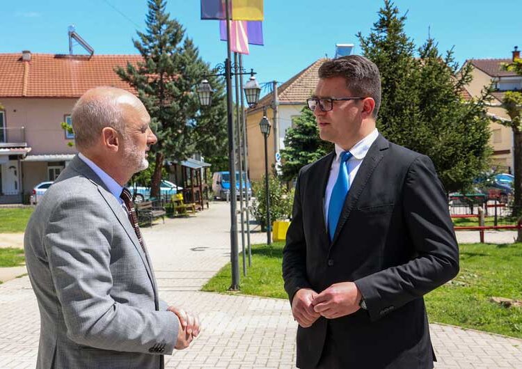 Евроамбасадорот Дејвид Гир во работна посета на Општина Ново Село