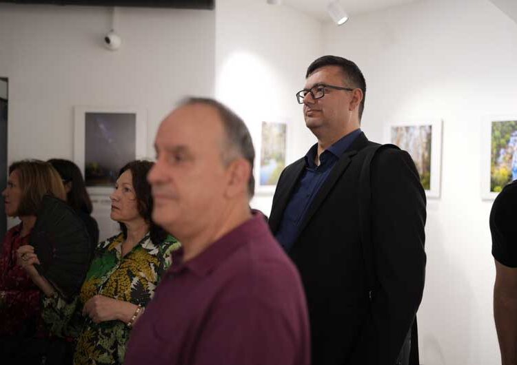 „Во мир и во тишина“ во Градската Уметничка галерија „Елеуса Фондација“ постави изложба на отец Гаврил