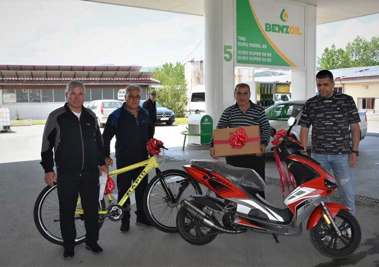 Среќните добитници си ги подигнаа наградите – „БЕНЗОИЛ“ продолжува да Ве наградува до крајот на годината