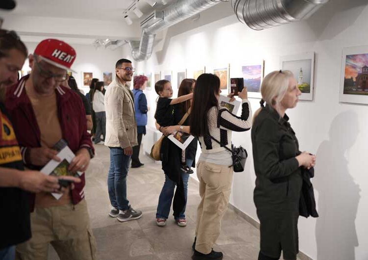 „Во мир и во тишина“ во Градската Уметничка галерија „Елеуса Фондација“ постави изложба на отец Гаврил