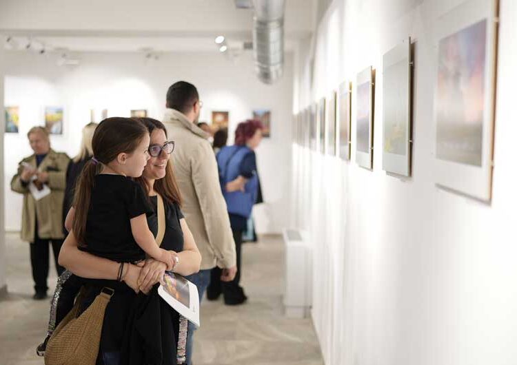 „Во мир и во тишина“ во Градската Уметничка галерија „Елеуса Фондација“ постави изложба на отец Гаврил