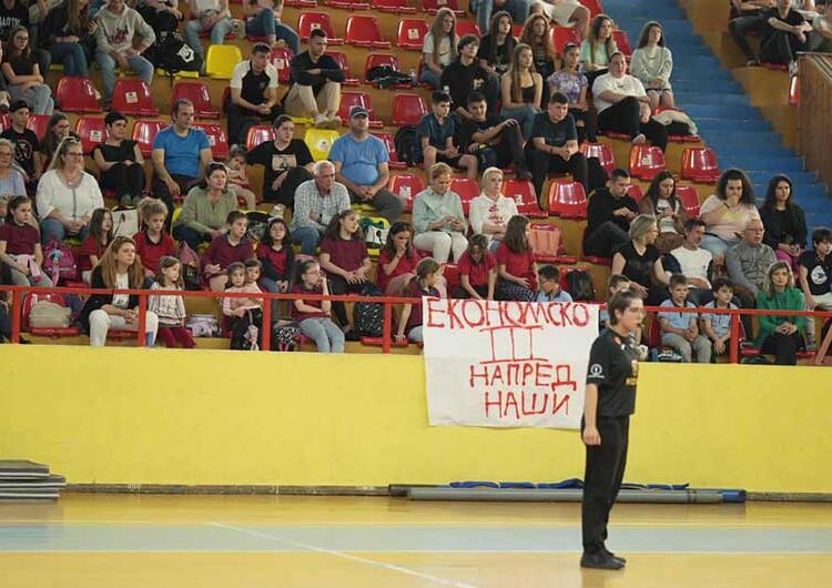 Екипата на III година – Гимназиско најдобри кошаркари на првиот турнир на СОУ „Јане Сандански“