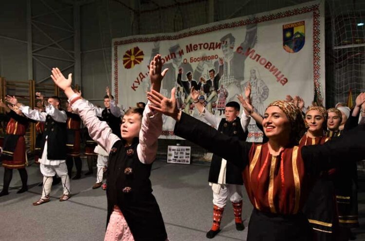 Во Иловица ечеа зурли, тапани, се играа ора, се пееше – Фолклорен Фестивал „Св. Атанасиј 2023“