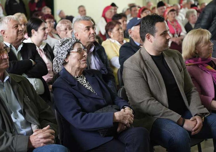 Пензионери од регионот играа и пееја на 21-та Регионална ревија во Струмица