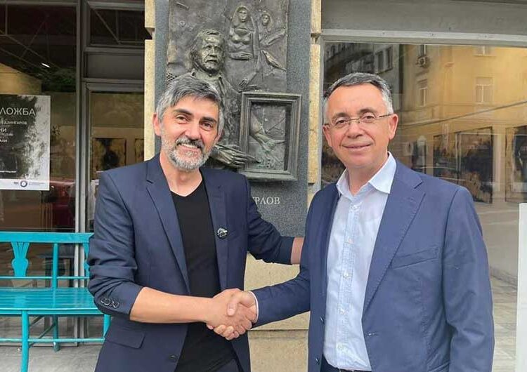 Поставена изложба на Марјан Ѕингаров во Крџали, ја отвори градоначалникот Хасан Азис