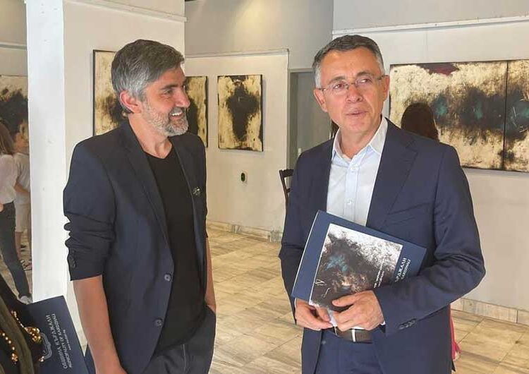 Поставена изложба на Марјан Ѕингаров во Крџали, ја отвори градоначалникот Хасан Азис