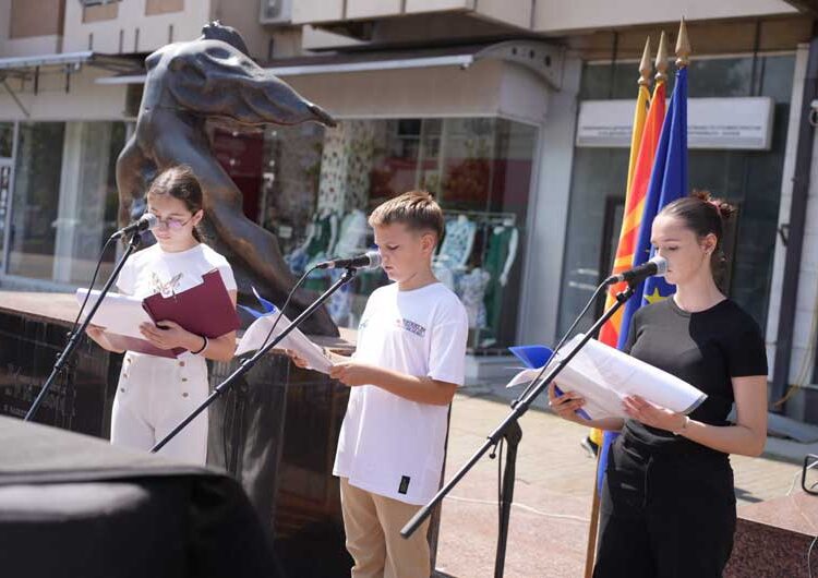 Одбележување: 22 години од убиството на македонските бранители Атанас Јанев и Кољо Китанов