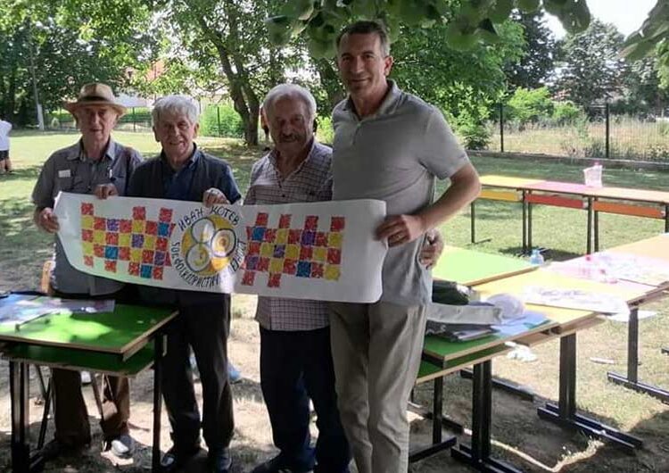 Завршија „Средбите под јаворите“ – Колешино полно со деца и писатели