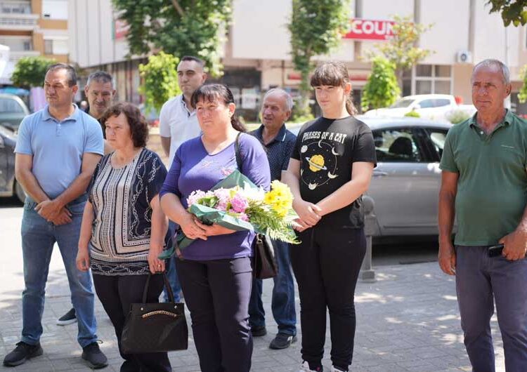 Одбележување: 22 години од убиството на македонските бранители Атанас Јанев и Кољо Китанов