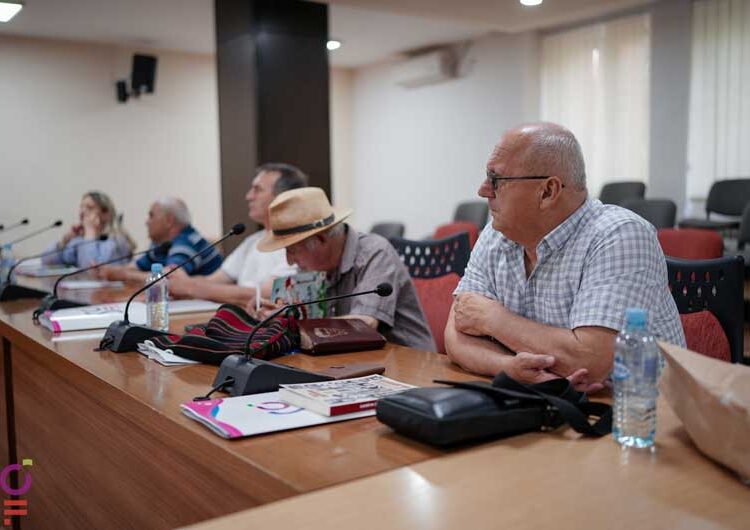 На вториот ден од „Средби под јаворите“ – книжевна трибина и средби на писателите