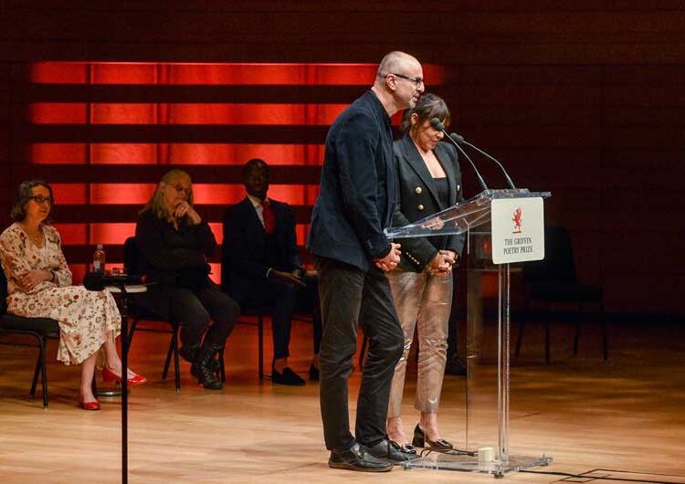 Никола Маџиров дел од жирито за престижната награда за поезија „Griffin Poetry Prize“, а ја доби Роџер Ривс