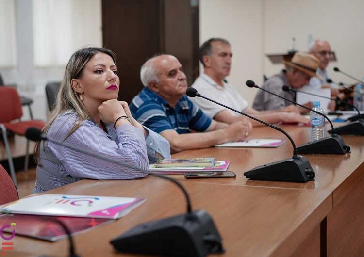 На вториот ден од „Средби под јаворите“ – книжевна трибина и средби на писателите