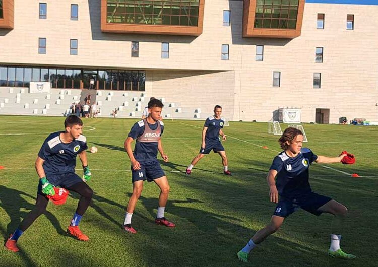 ФК „Академија Пандев Брера Струмица“ со стручен тим од Италија ги почна подготовките – Горан Пандев ги следеше на тренингот