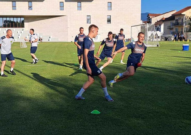 ФК „Академија Пандев Брера Струмица“ со стручен тим од Италија ги почна подготовките – Горан Пандев ги следеше на тренингот