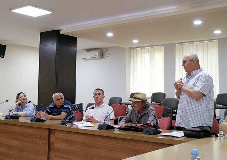 На вториот ден од „Средби под јаворите“ – книжевна трибина и средби на писателите