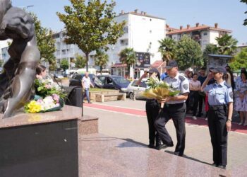 Одбележување: 22 години од убиството на македонските бранители Атанас Јанев и Кољо Китанов