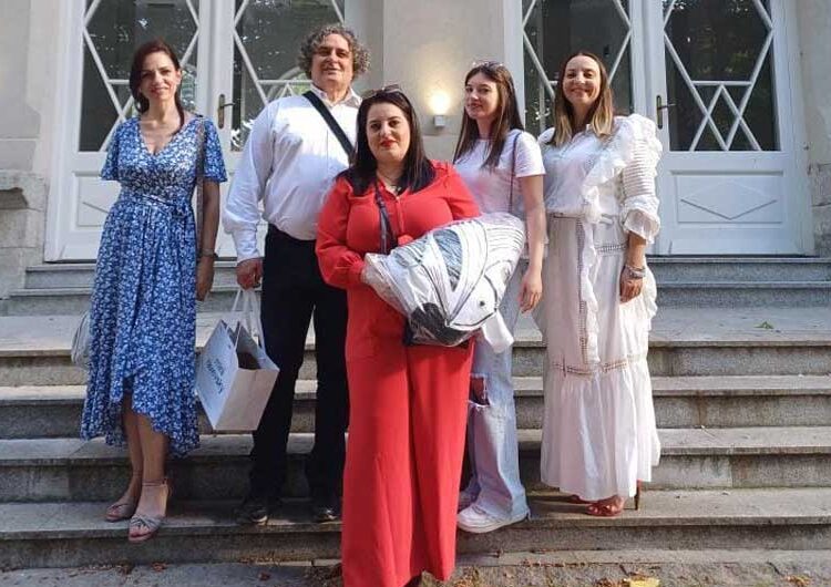 Мода, стил, убавина низ Офицерскиот дом во Битола – „Креативен ден 2023“, се претстави и струмичкото училиште „Никола Карев“