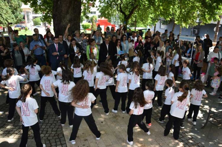 Во Струмица има 18 згрижувачки семејства – со Хепенинг одбележан Денот на згрижувачките семејства