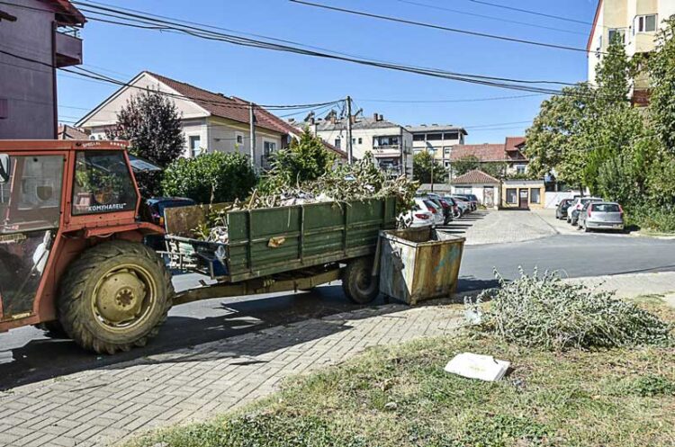 „Комуналец“ во недела почнува со „генералка“, ако имате отпад пријавете на 13 110 за да го подигнат од вашиот двор