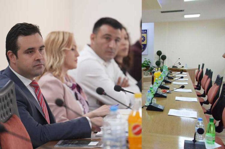 Советниците на ВМРО-ДПМНЕ ја напуштија седницата, Даскаловски побара да се симне точката со Програмата за еднакви можности од дневниот ред, тие беа против