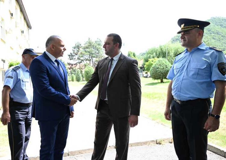 Директорот на Бирото за јавна безбедност Сашо Тасевски во посета на СВР Струмица