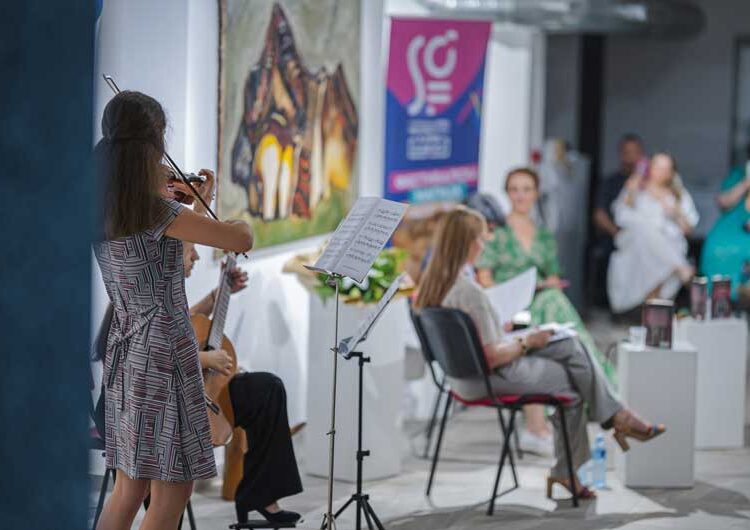 Струмичанката Виолета Танчева – Златева ја промовираше својата најнова книга „Раскази од минатиот век“