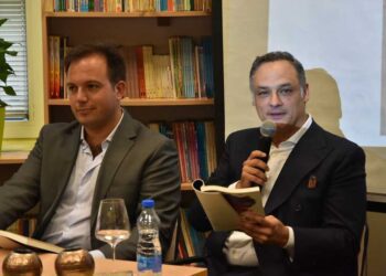 Двајца дипломати од Италија и Шпанија во Струмица промовираа книга – „Македонски погледи“