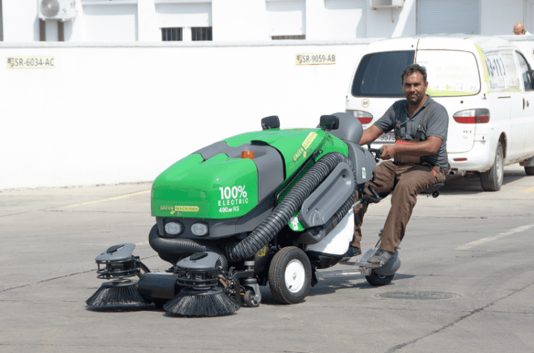 Комуналното претпријатие во Струмица го подновува возниот парк со механизација која не е штетна за животната средина