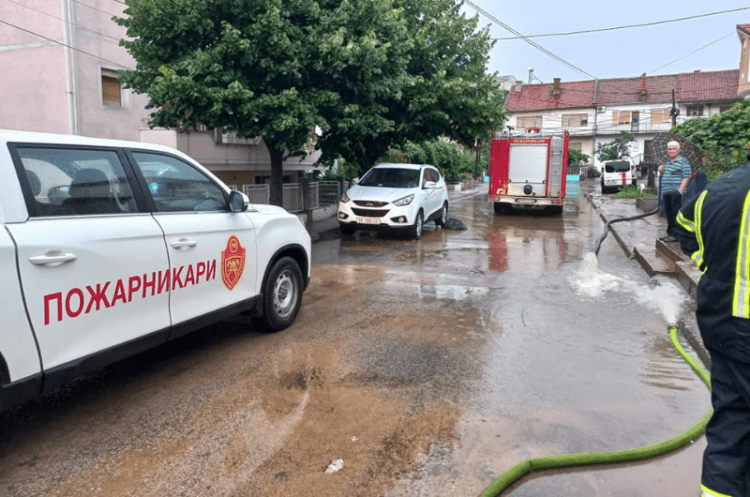 Доколку имате штета предизвикана од поројниот дожд што во средата ја зафати Струмица, пријавете во општината
