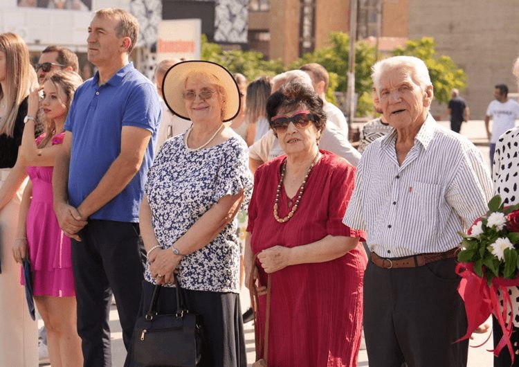 ИЛИНДЕН – две светла во еден ист светилник! Во Струмица одбележан Денот на Републиката