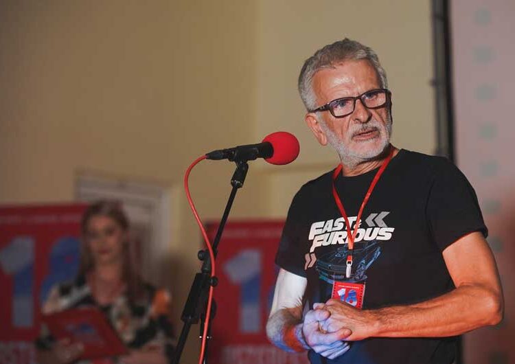 Почна „Астерфест“ – лауреатот за 2023-та Каталин Ладик ја прими наградата од градоначалникот на Струмица