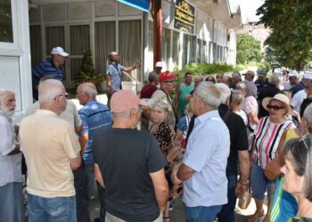 Струмичките пензионери освен што бараат линеарно покачување на пензиите бараат и оставка од Данче Даскаловска и Станка Трајкова