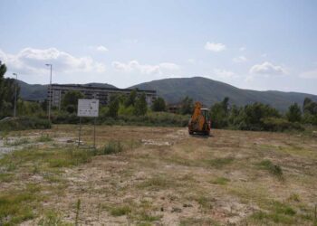 Во Струмица започна да се гради затворен базен