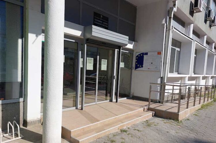 ОЈО Струмица почна истражна постапка против 13 лица за нападот на полицискиот службеник во селото Баница