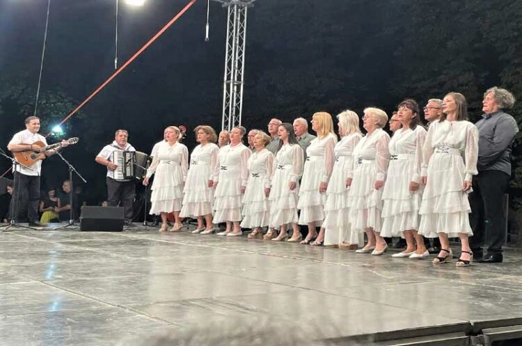 На Илинденските денови во Битола „Распеаните струмичани“ најуспешни во староградската песна