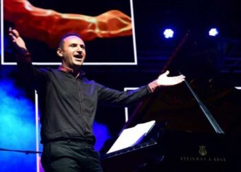 Концерт на Симон Трпчески со „Македонисимо“ во Секирник, родното село на мајка му