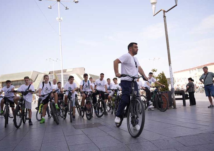 Со велосипедско дефиле во Струмица одбележан Светскиот Ден без автомобили и Европската недела на мобилност