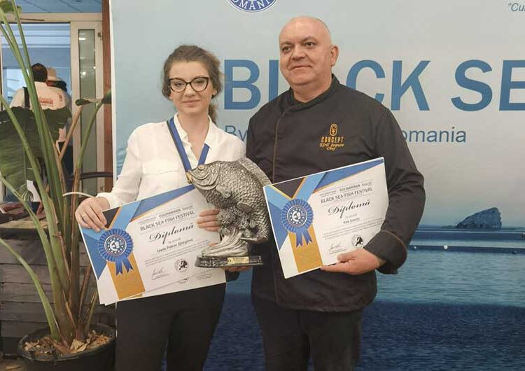 Младите готвачи од СОУ „Димитар Влахов“ со злато и сребро на Фестивал на црноморска риба во Романија