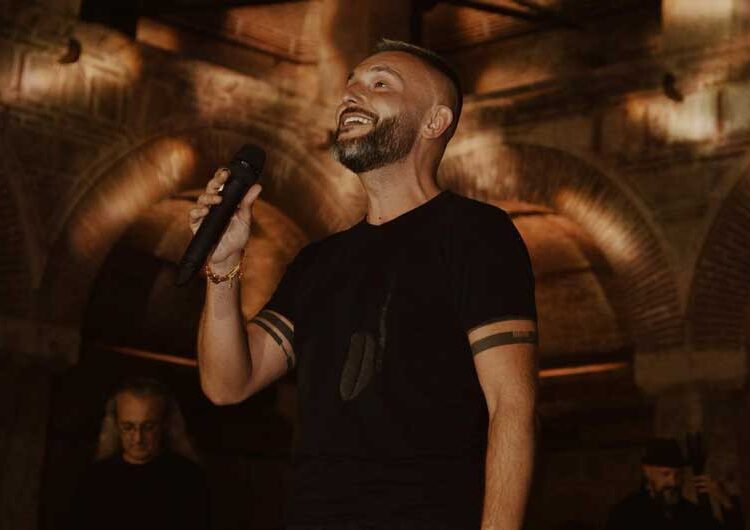 Васил Гарванлиев синоќа одржа концерт во Куршумли Ан во Скопје, утре и во Струмица