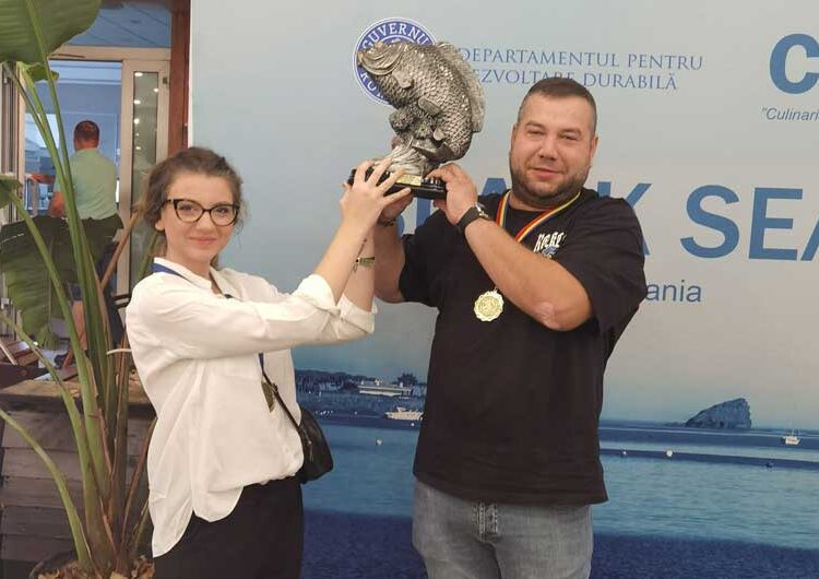 Младите готвачи од СОУ „Димитар Влахов“ со злато и сребро на Фестивал на црноморска риба во Романија