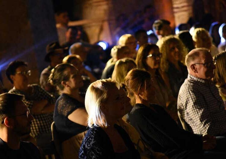 Васил Гарванлиев синоќа одржа концерт во Куршумли Ан во Скопје, утре и во Струмица